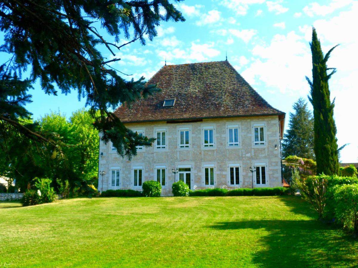 לינה וארוחת בוקר Les Avenières Domaine Du Manoir מראה חיצוני תמונה