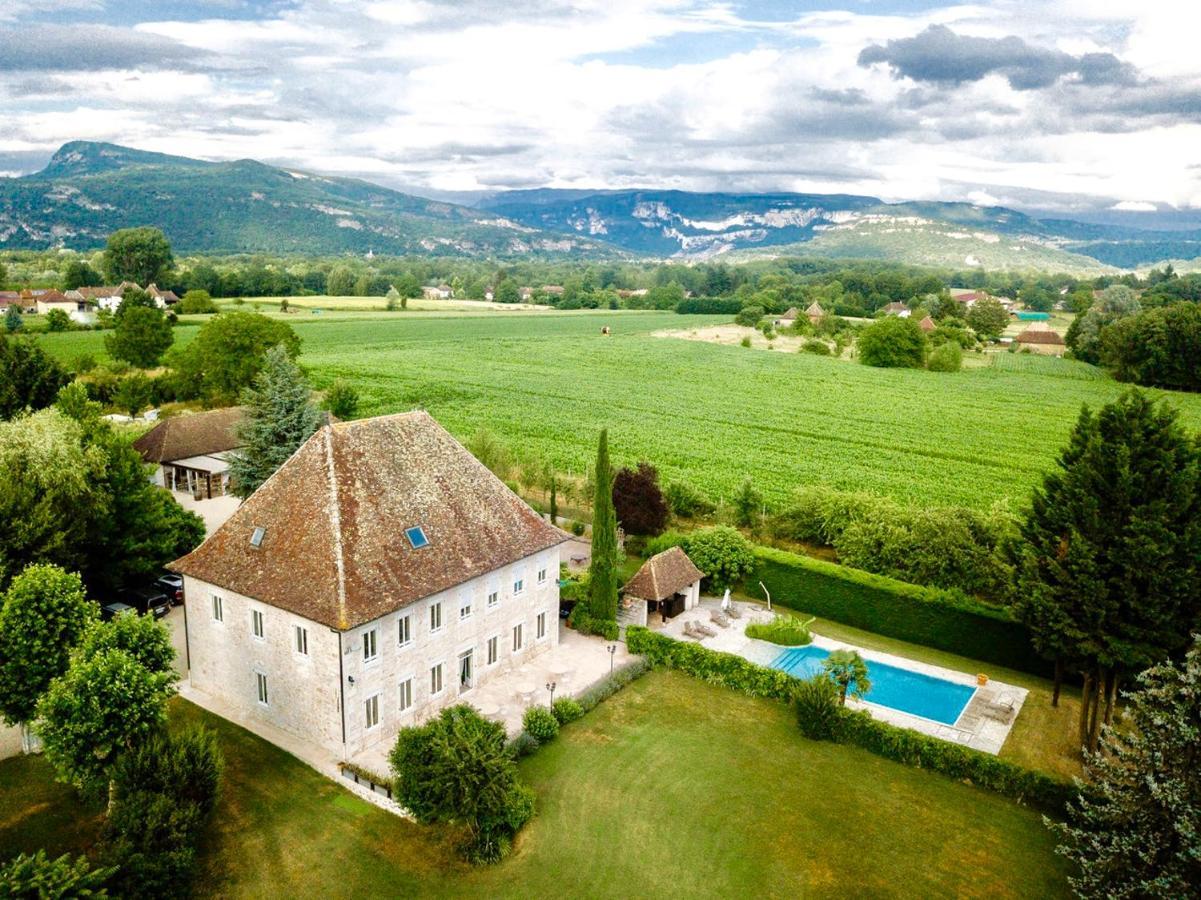 לינה וארוחת בוקר Les Avenières Domaine Du Manoir מראה חיצוני תמונה