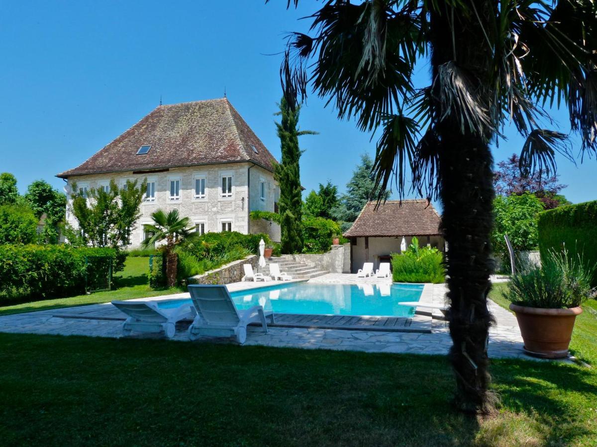 לינה וארוחת בוקר Les Avenières Domaine Du Manoir מראה חיצוני תמונה