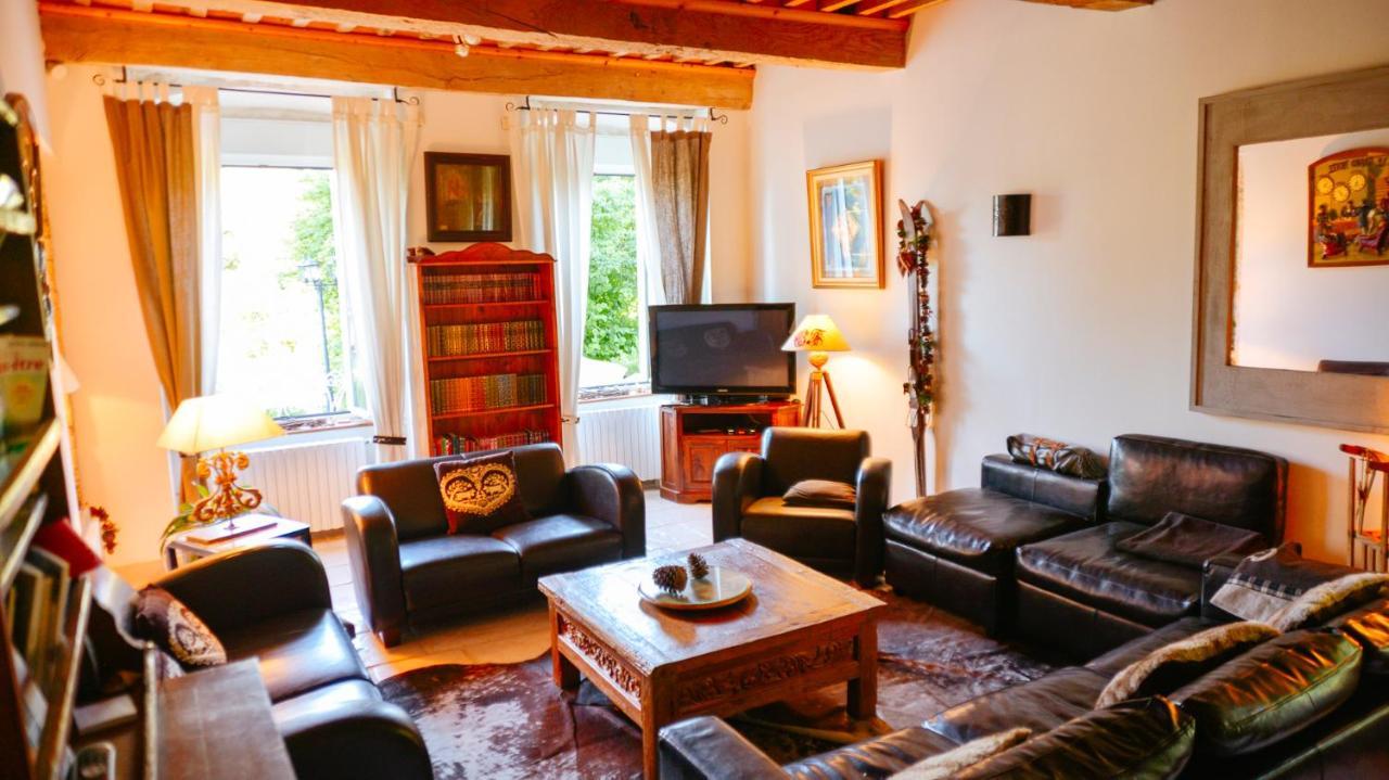 לינה וארוחת בוקר Les Avenières Domaine Du Manoir מראה חיצוני תמונה