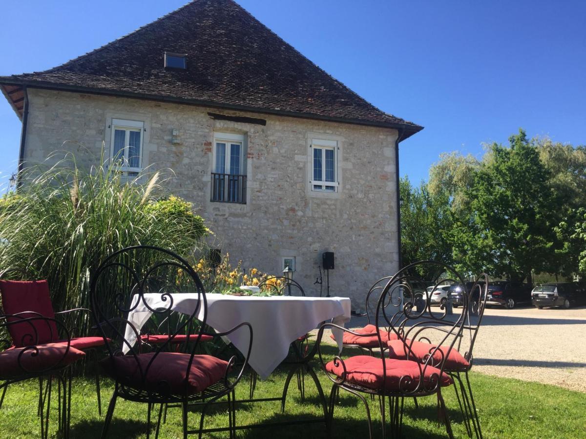 לינה וארוחת בוקר Les Avenières Domaine Du Manoir מראה חיצוני תמונה