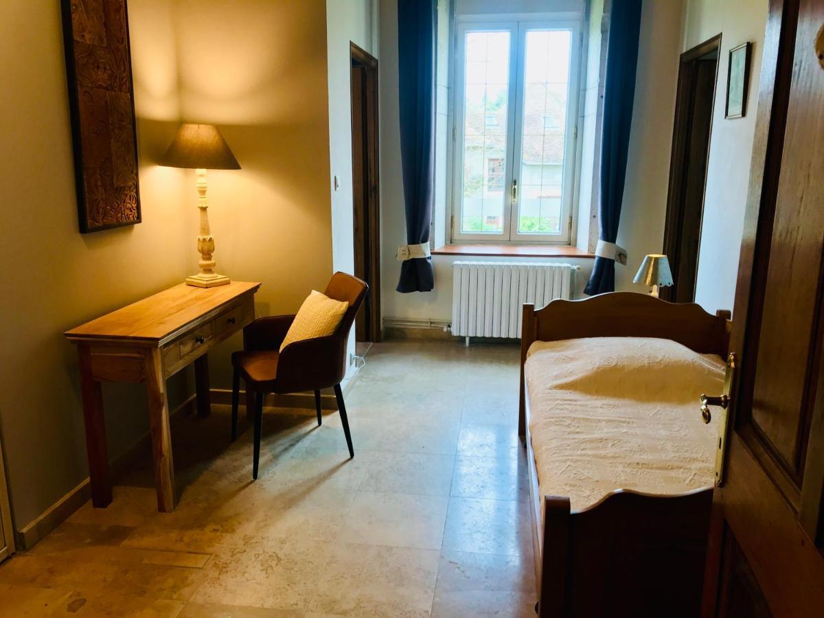 לינה וארוחת בוקר Les Avenières Domaine Du Manoir מראה חיצוני תמונה