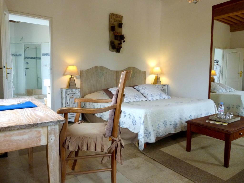 לינה וארוחת בוקר Les Avenières Domaine Du Manoir מראה חיצוני תמונה