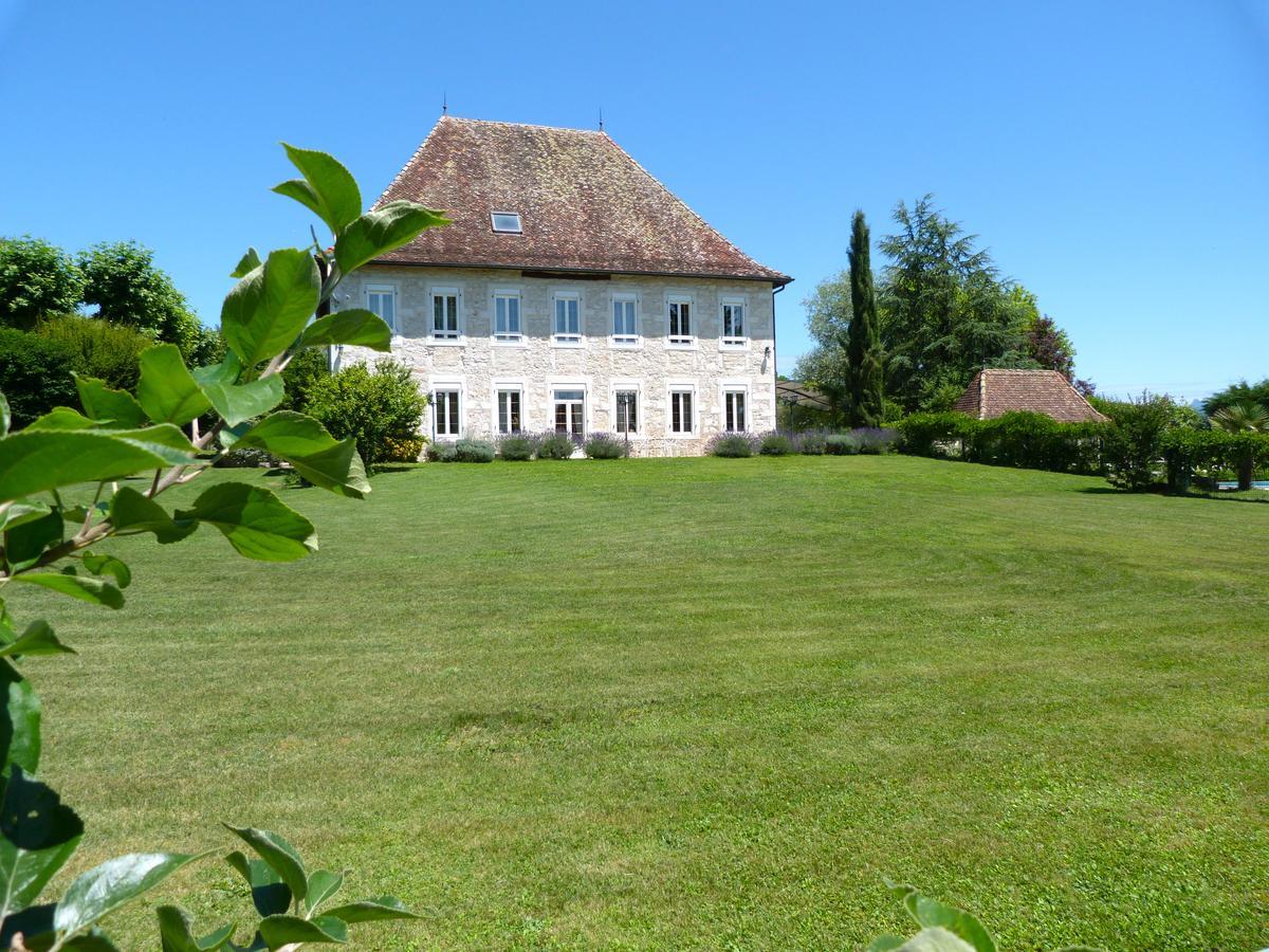 לינה וארוחת בוקר Les Avenières Domaine Du Manoir מראה חיצוני תמונה